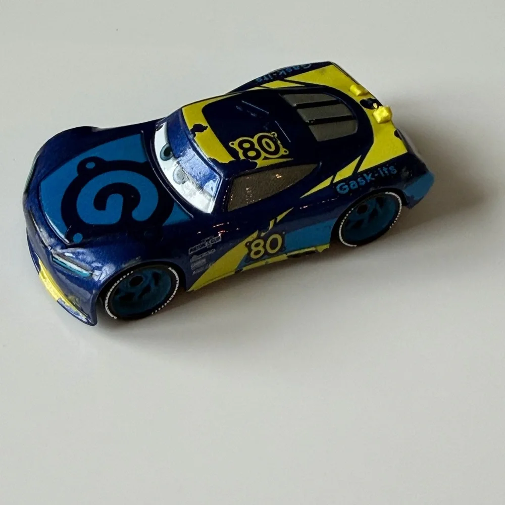 Mix Cars Toys Lot - Tillamook VW Bus Hot Wheels (3)- 16